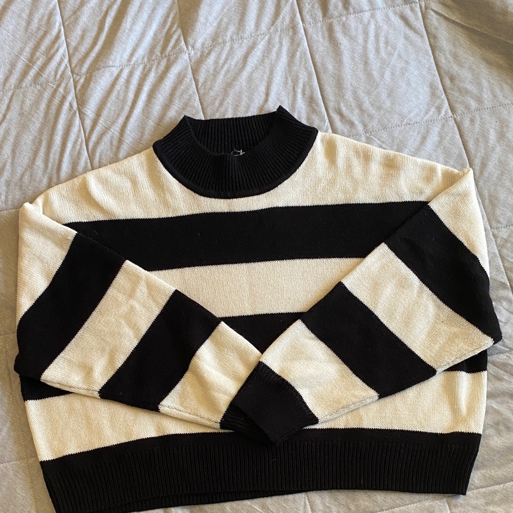 DIVIDED by H&M Striped Black and White Women's Sweater